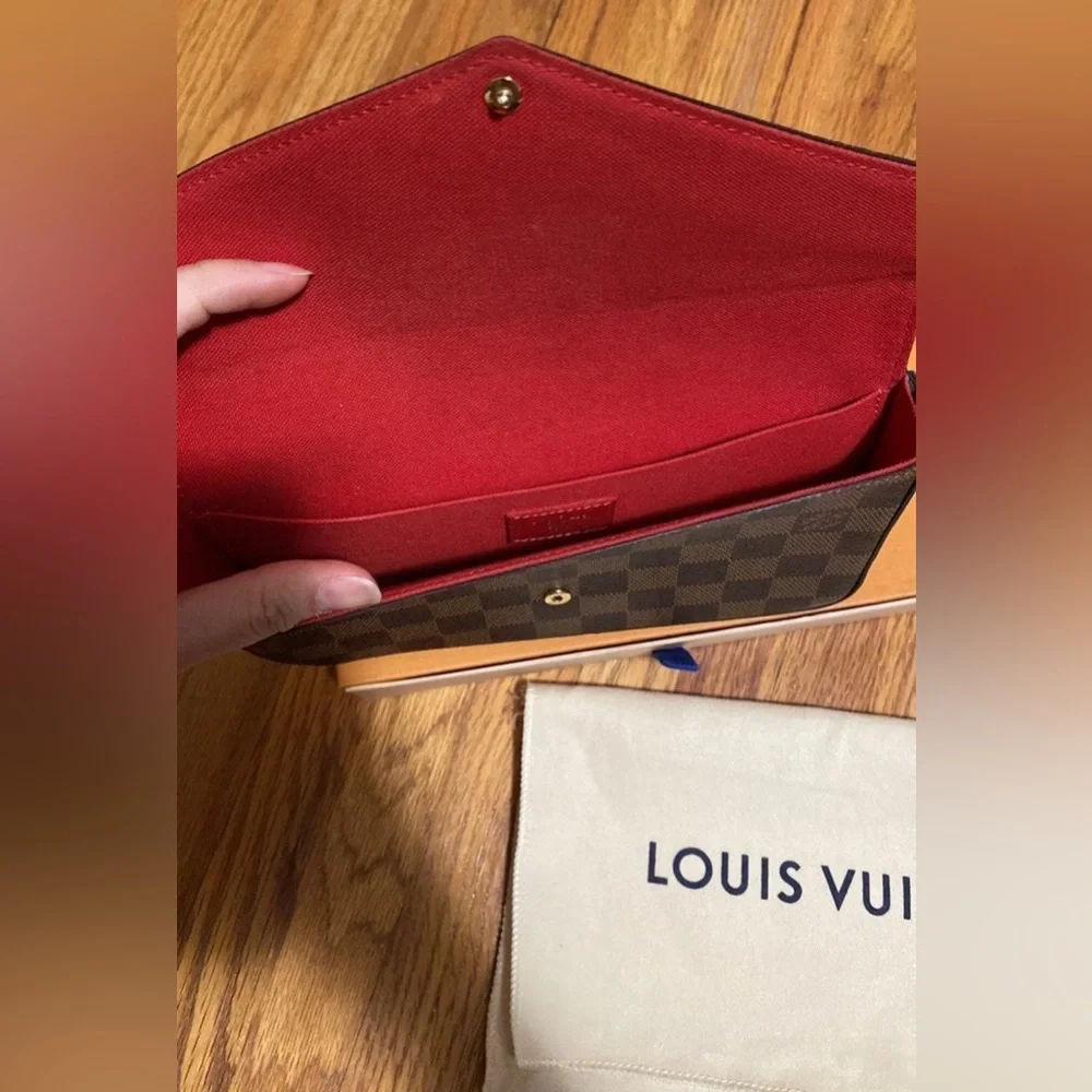 Louis Vuitton Felicie Pouchette - Picture 4 of 10